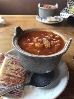 Crack'd Pot Restaurant & Bakery