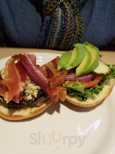 Buddies Sports Bar And Grill