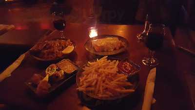 Sunset Trocadero Lounge