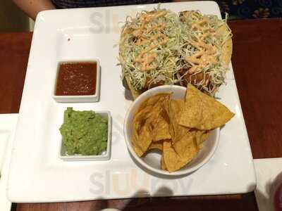 Pacifico Restaurant & Lounge