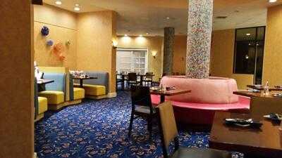 Pacifico Restaurant & Lounge