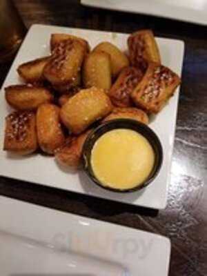 Red Robin Gourmet Burgers And Brews