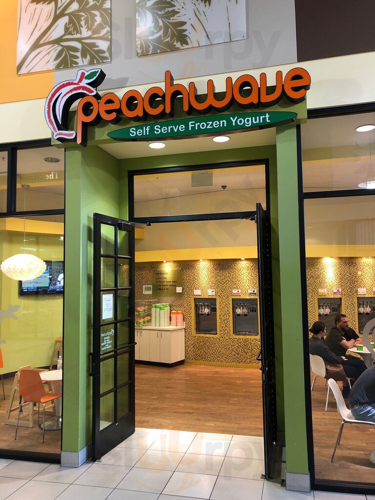 Peachwave Frozen Yogurt