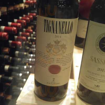 The Hurricane Bar And Lounge