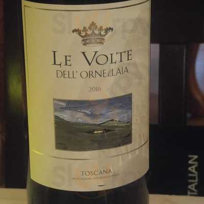 The Hurricane Bar And Lounge