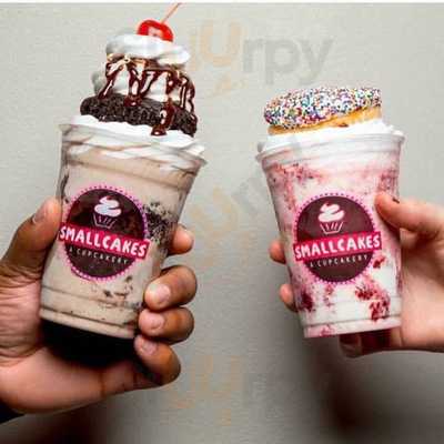 Smallcakes Cupcakery