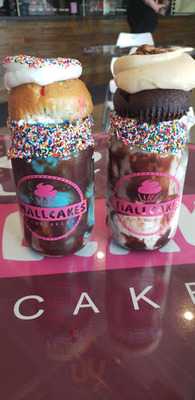 Smallcakes Cupcakery