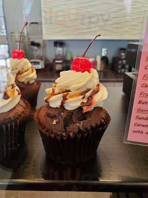 Smallcakes Cupcakery