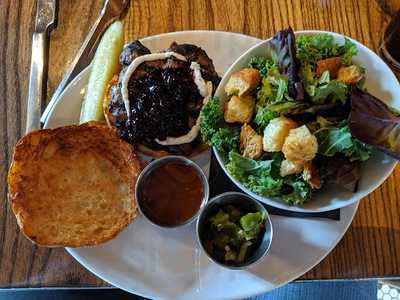 River City Pub & Eatery