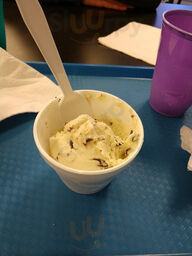 Deb's Ice Cream & Deli