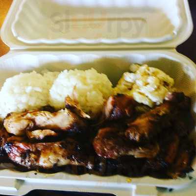 Roxy’s Island Grill