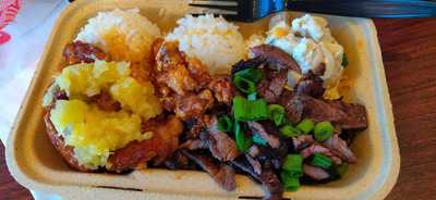 Roxy’s Island Grill