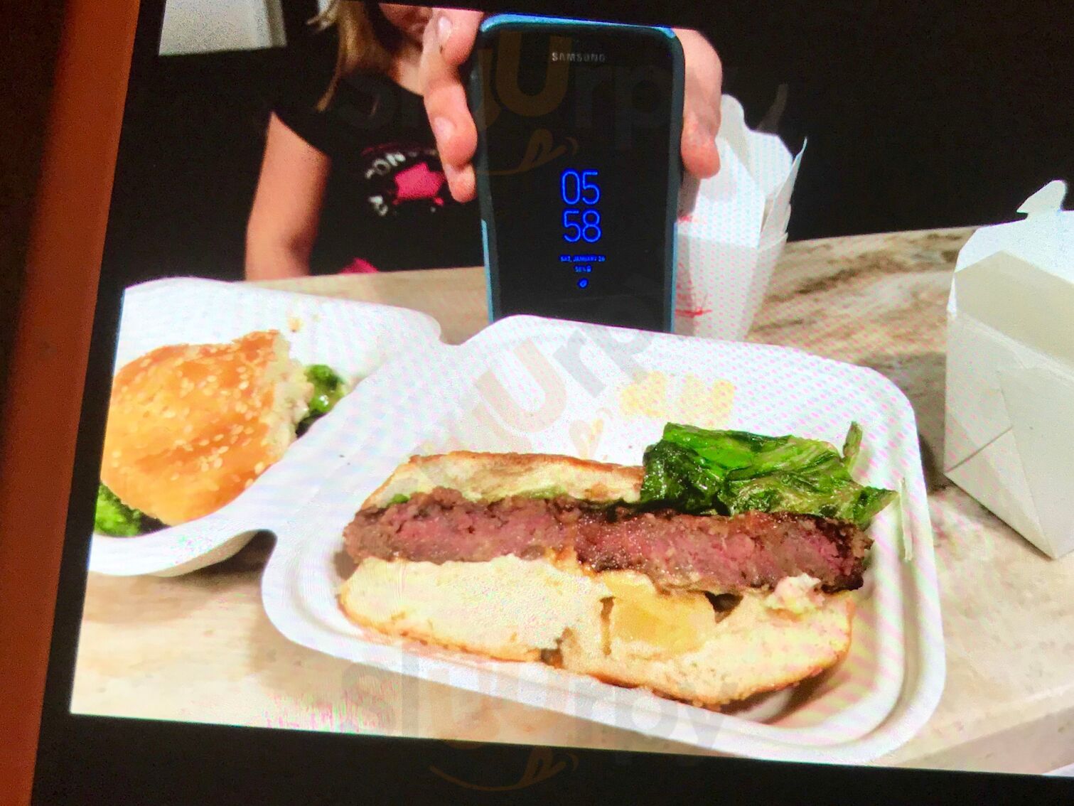 Roxy’s Island Grill