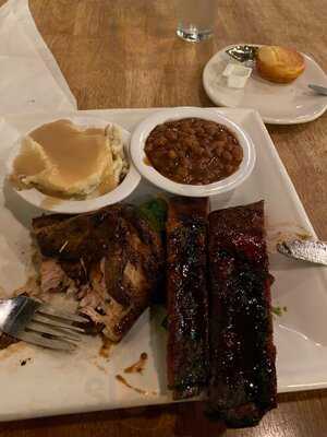 Felix's Bbq With Soul