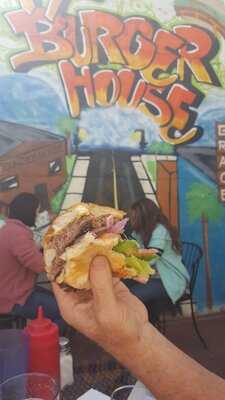 Ty's Burger House