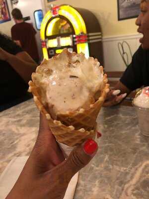 Beth Marie's Old Fashioned Ice Cream & Soda Fountain