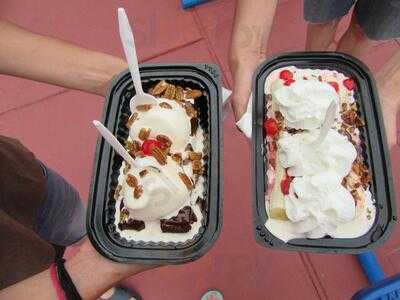 Caliche's Frozen Custard