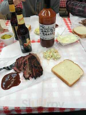 Rudy's Country Store & Bar-b-q