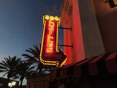 Lucille's Smokehouse Bbq