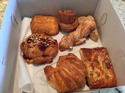 Petite Madeline Bakery