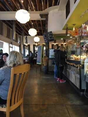 Petite Madeline Bakery