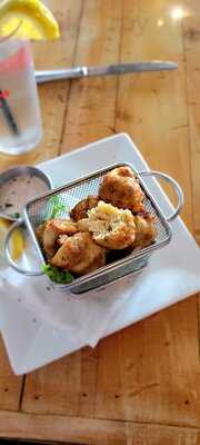 Boatyard Bar & Grill