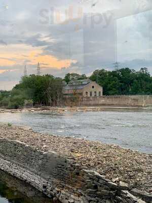 Fratello's Riverfront Restaurant