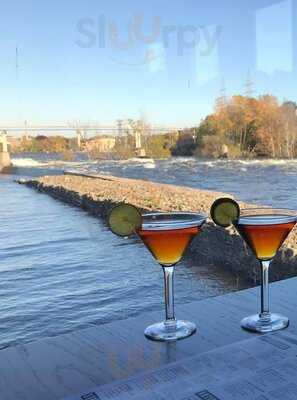 Fratello's Riverfront Restaurant