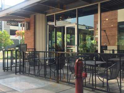 Trapper's Sushi - Kent Station