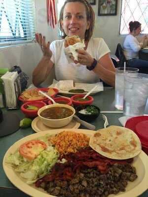 Taquitos Ravi Restaurant