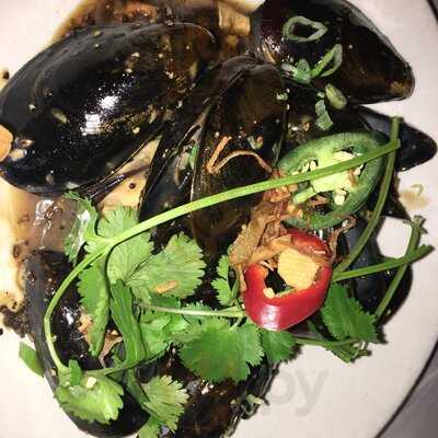 Indo Restaurant & Lounge