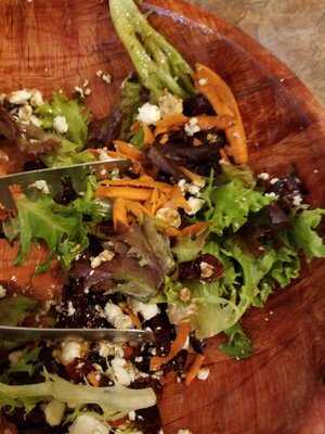 Luna Rossa Winery & Pizzeria