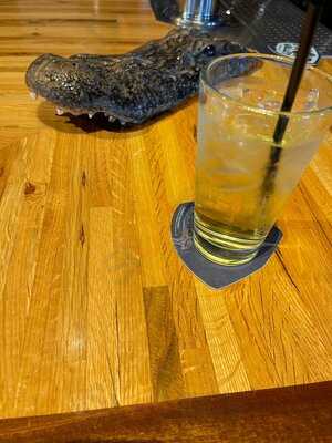 Gator's Sports Bar & Grill