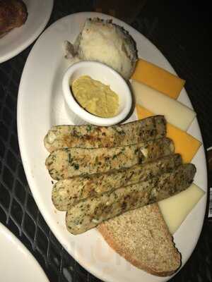 Mccreary's Irish Pub & Eatery