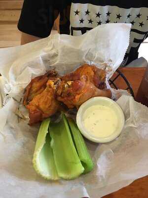 Mccreary's Irish Pub & Eatery