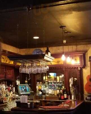 The Bunganut Pig Bar & Restaurant