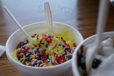 G's Frozen Custard & Yogurt
