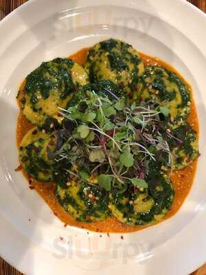 Backyard Brewery & Kitchen