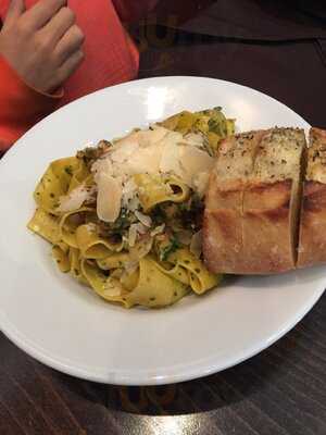 Reds Wine Bar & Craft Beers