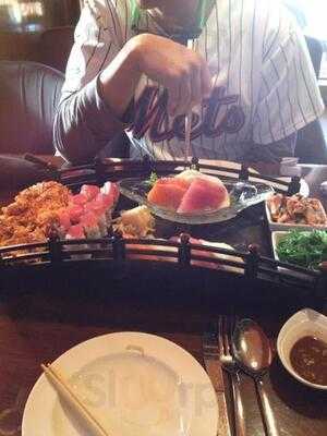 Naiya Japanese Thai Sushi