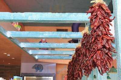 Dos Coyotes Border Cafe