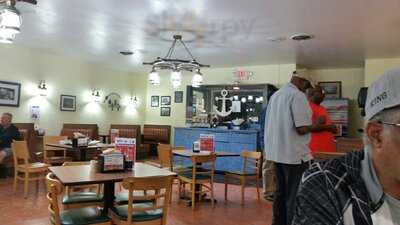 Graham & Rollins Hampton Seafood Market & Restaurant