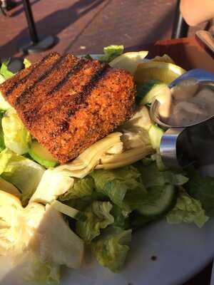 Tellers Gallery & Bar