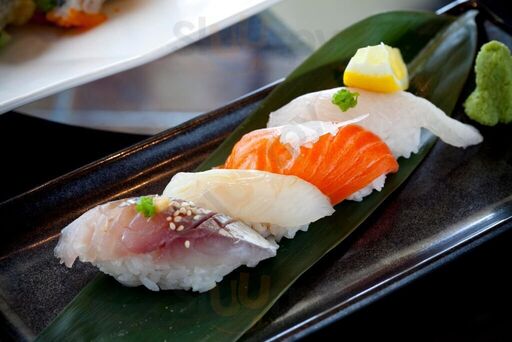 Mikuni Japanese Restaurant & Sushi Bar