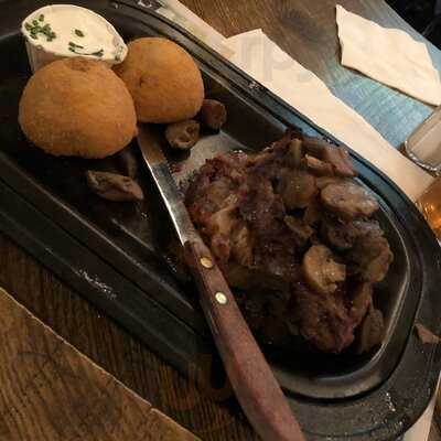 Dick & Joan's 220 Club