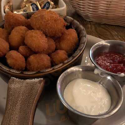 Dick & Joan's 220 Club