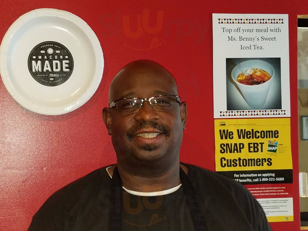 Lil Benny's Smokehouse