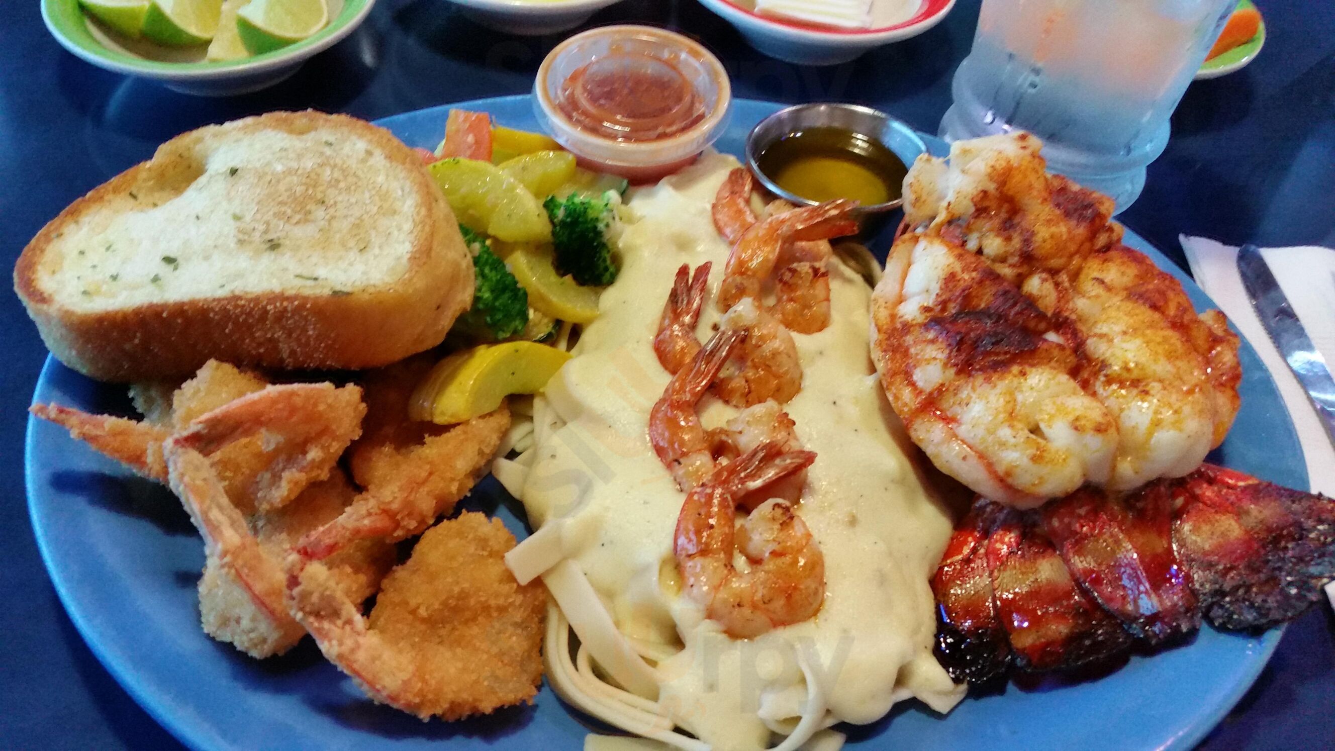 La Roca Seafood & Italian Restaurant