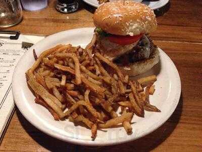 Twains Billiards & Tap