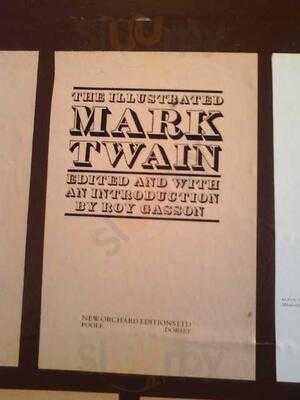 Twains Billiards & Tap